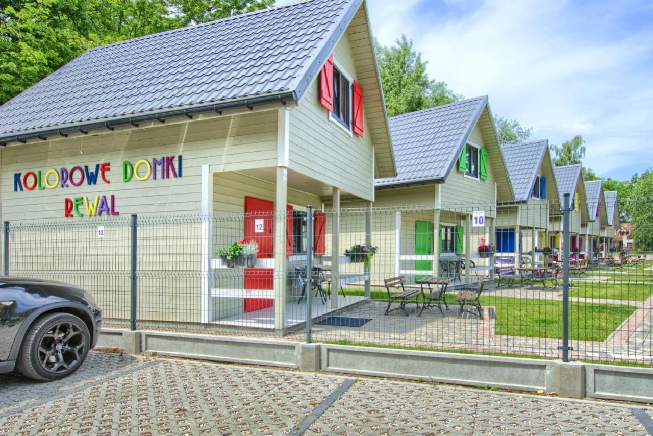 Kolorowe Domki Rewal, 200M Do Plazy, Morza Uwielbiany Przez Rodziny Z Dziecmi Bagian luar foto